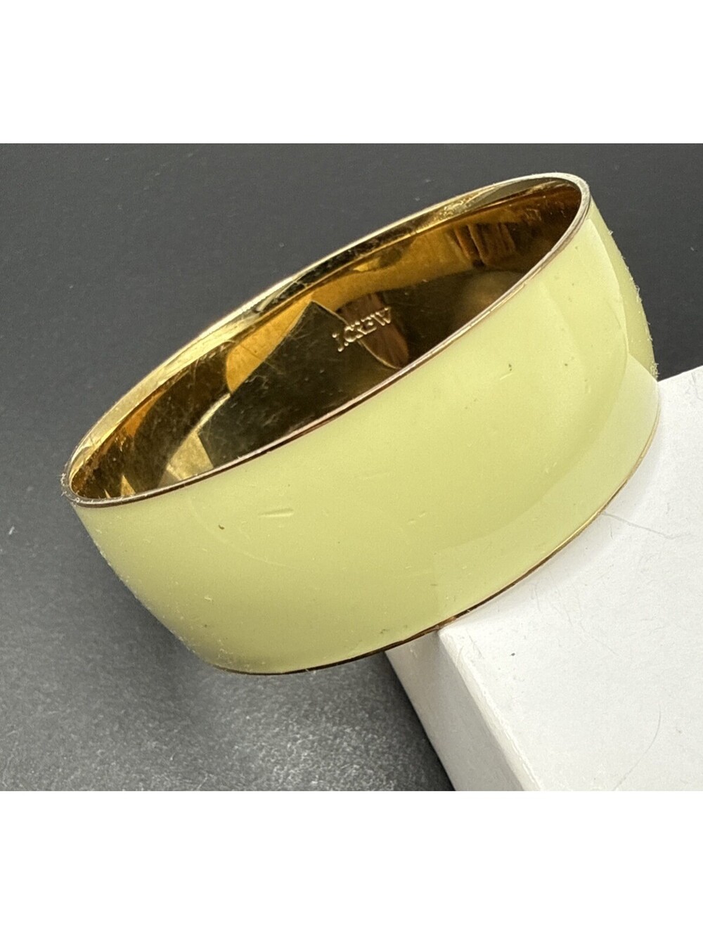 J Crew Signed Gold Tone Yellow Enamel Wide Bracelet 7”d30